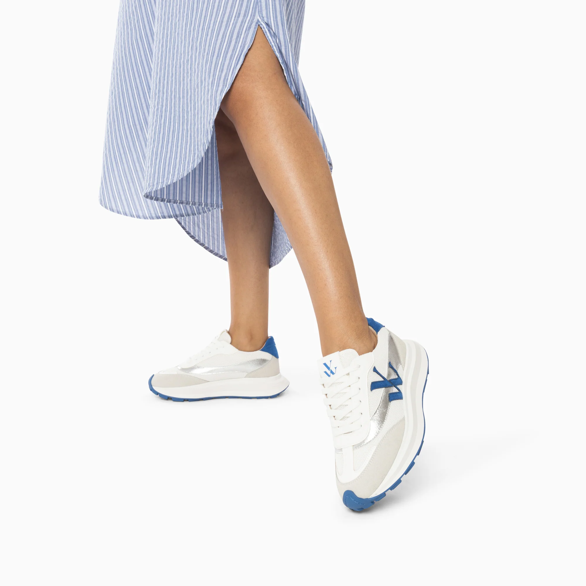 Sneakers-Baskets monogramme Lana bleu et argent à semelle oversize