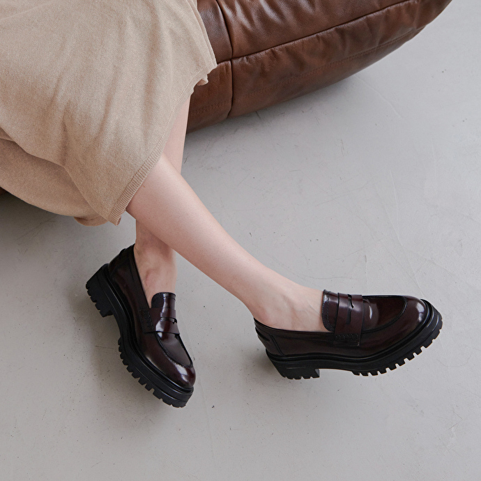 Mocassins à semelles crantées  en cuir glacé bordeaux