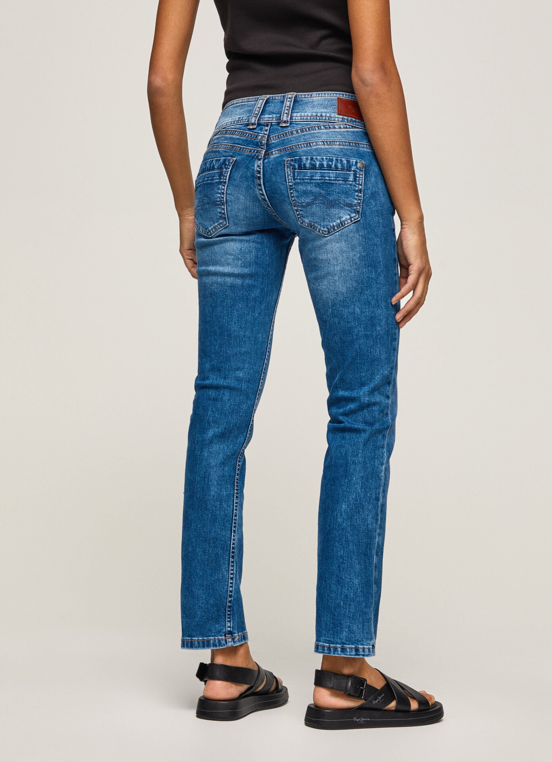 CALÇA JEANS GEN FIT REGULAR CINTURA MÉDIA - jeans