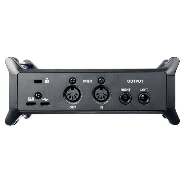 Zoom UAC-232