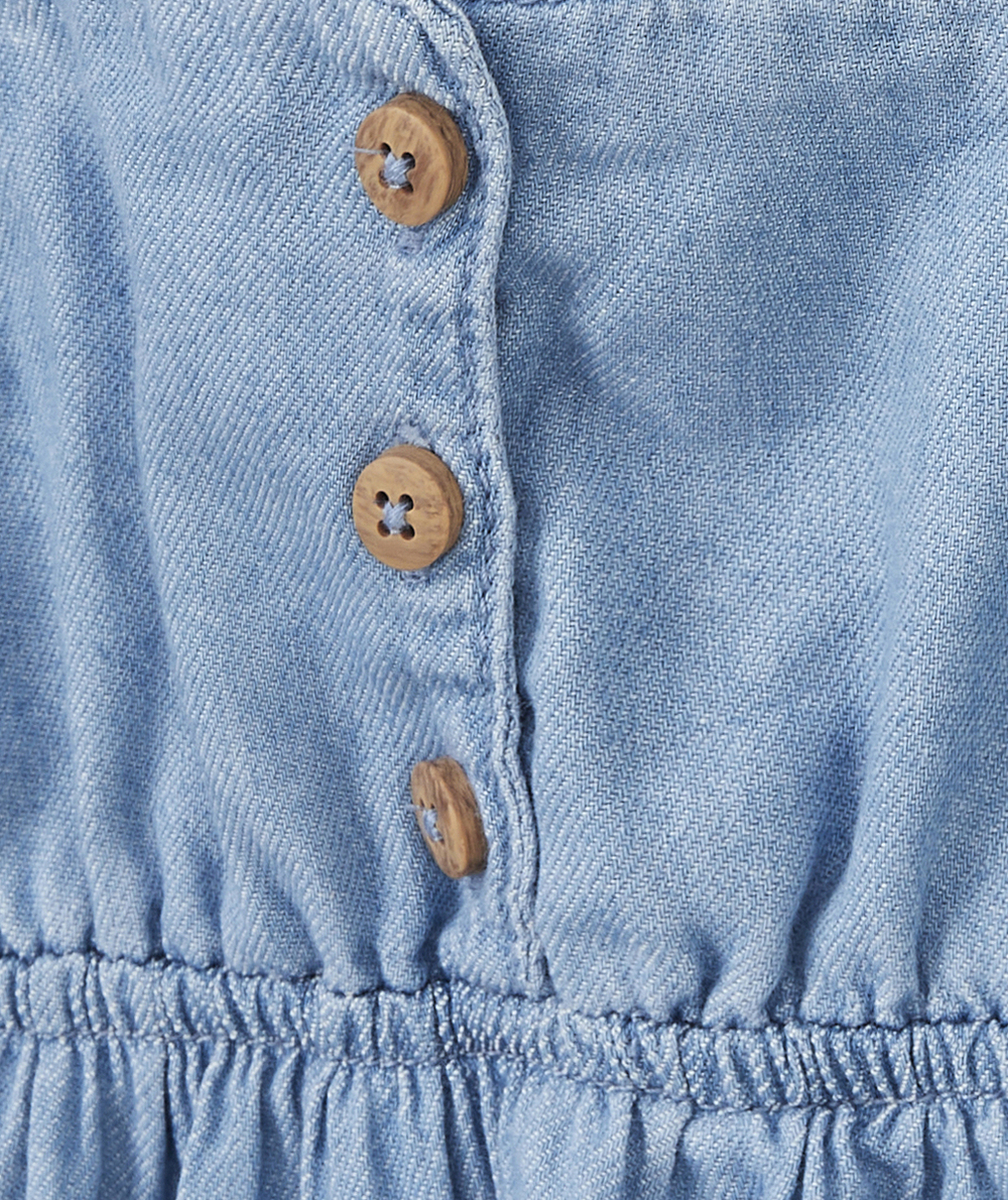 ROBE BÉBÉ FILLE EN DENIM LÉGER ET LOW IMPACT BLEU AVEC BRODERIE FLEUR