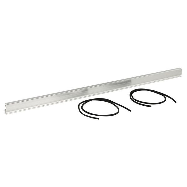 Adam Hall 6168 Rack Strip