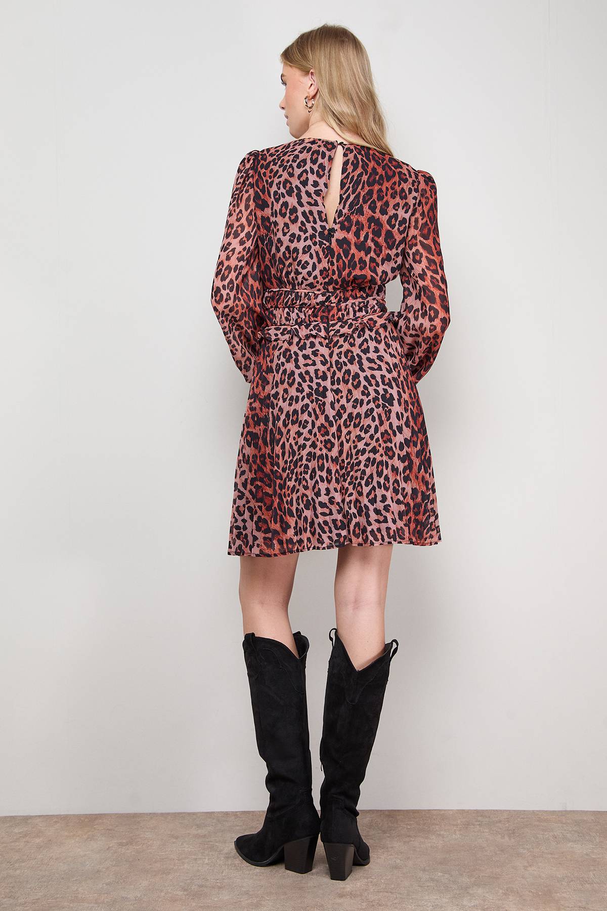 Oasis Robe Mini à Manches Longues avec Jupe Plissée Imprimée