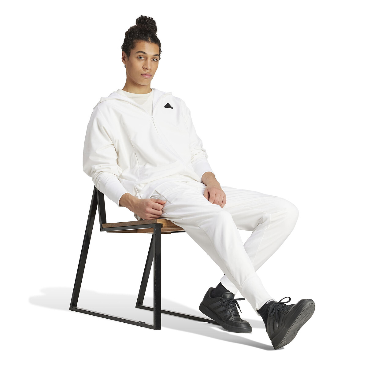 ADIDAS ROUPAS ESPORTIVAS<br>Moletom com zíper ZNE