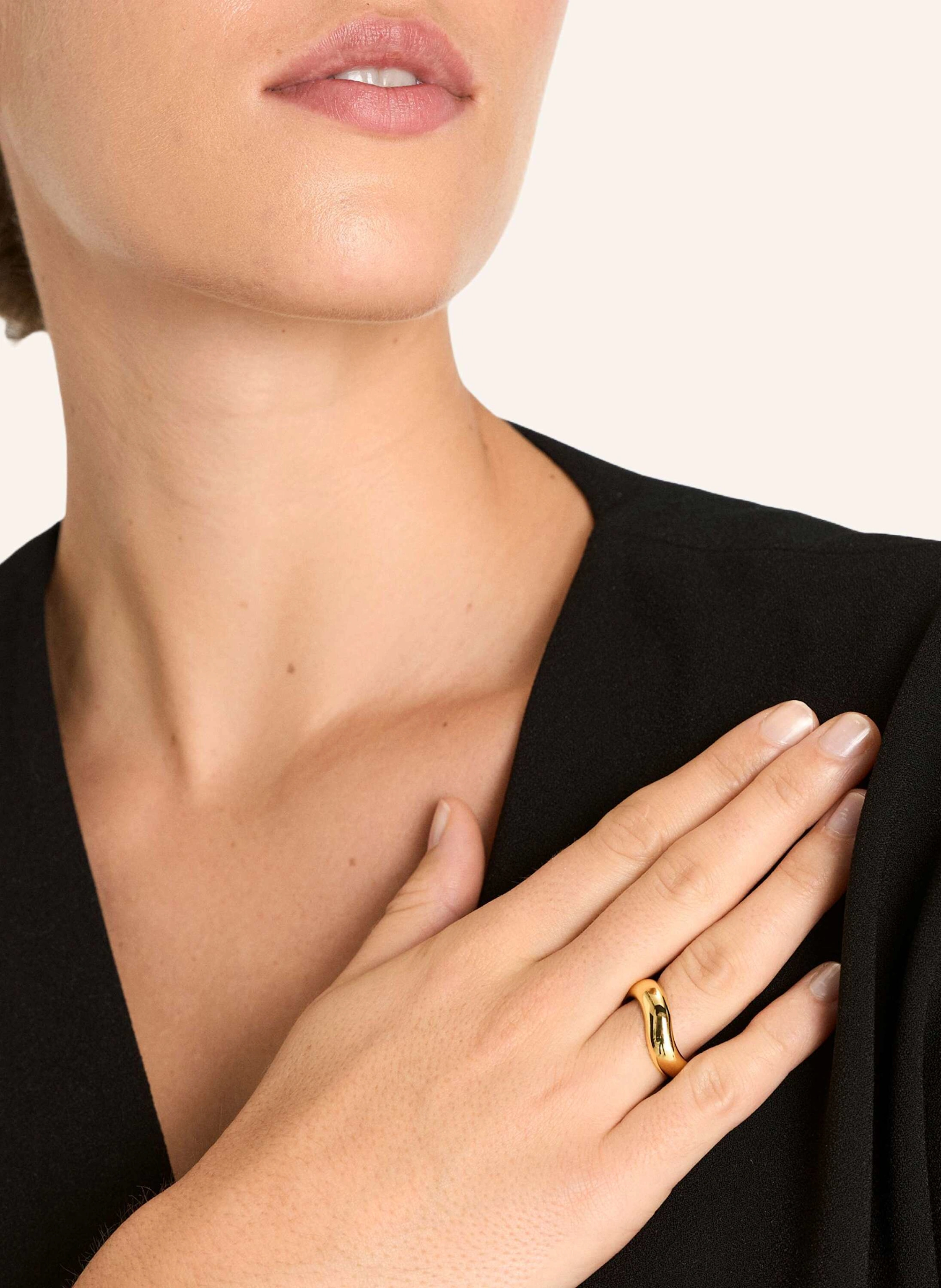 Pompidou Ring CHUBBY WAVE RING by GLAMBOU