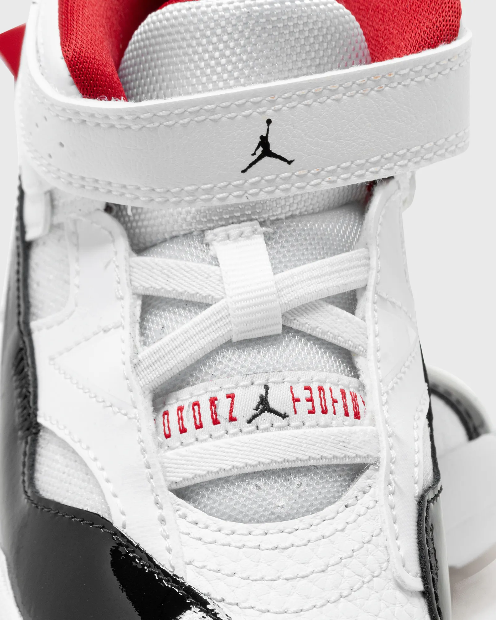 Jordan JUMPMAN TWO TREY (TD)