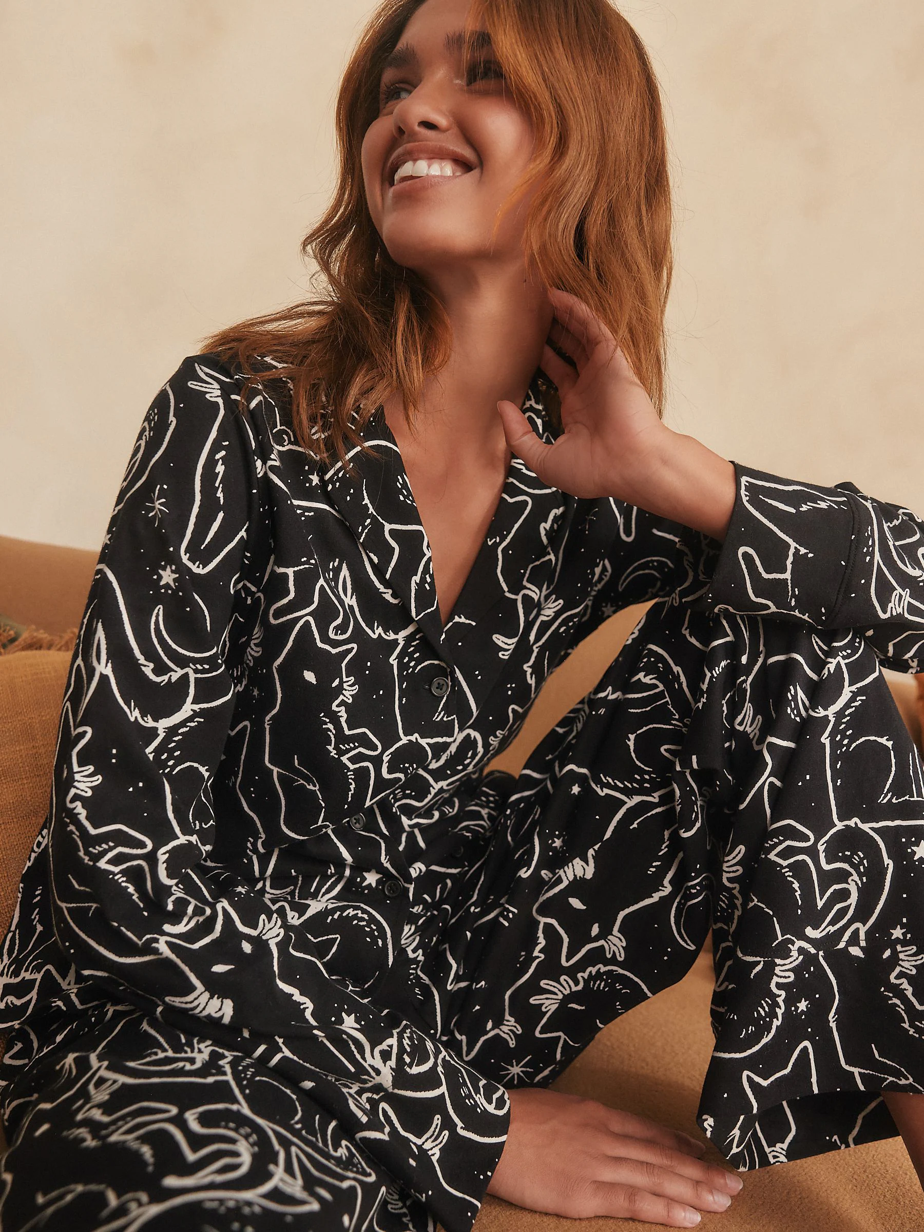 Zwart met katten - Pyjama met knopen en jerseystof