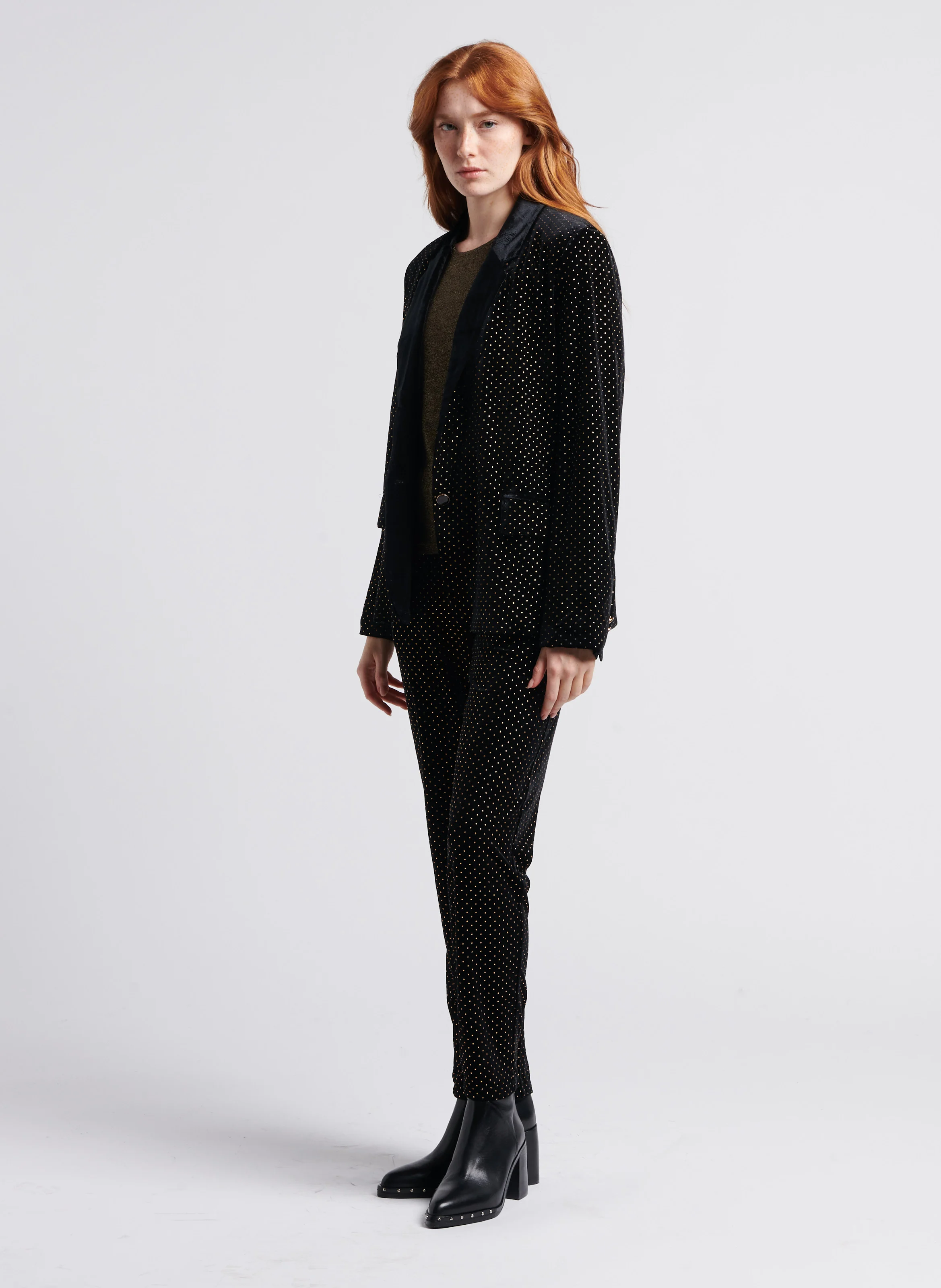 AMAZIE - Pantalon droit en velours | Noir