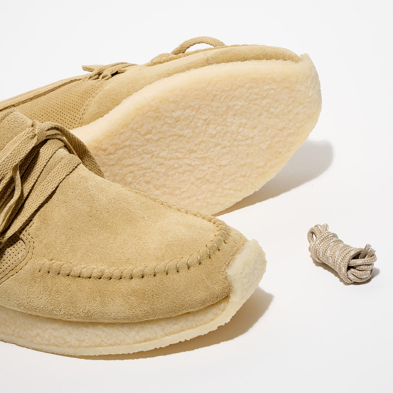 Clarks Originals Derbies en Velours de Cuir Maycliffe beiges