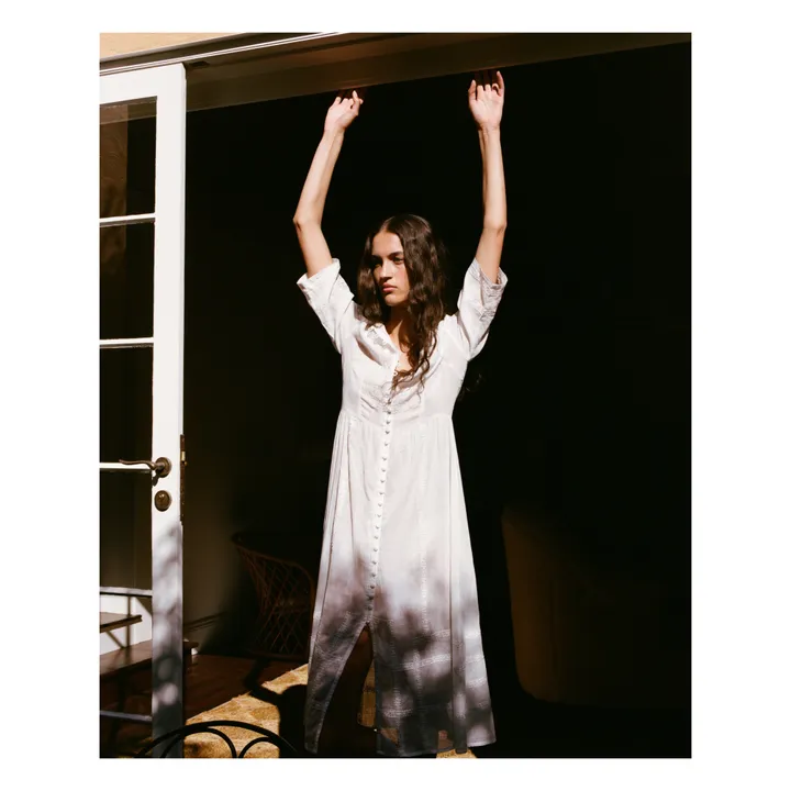 All That Remains Robe Quinn Brodée | Blanc