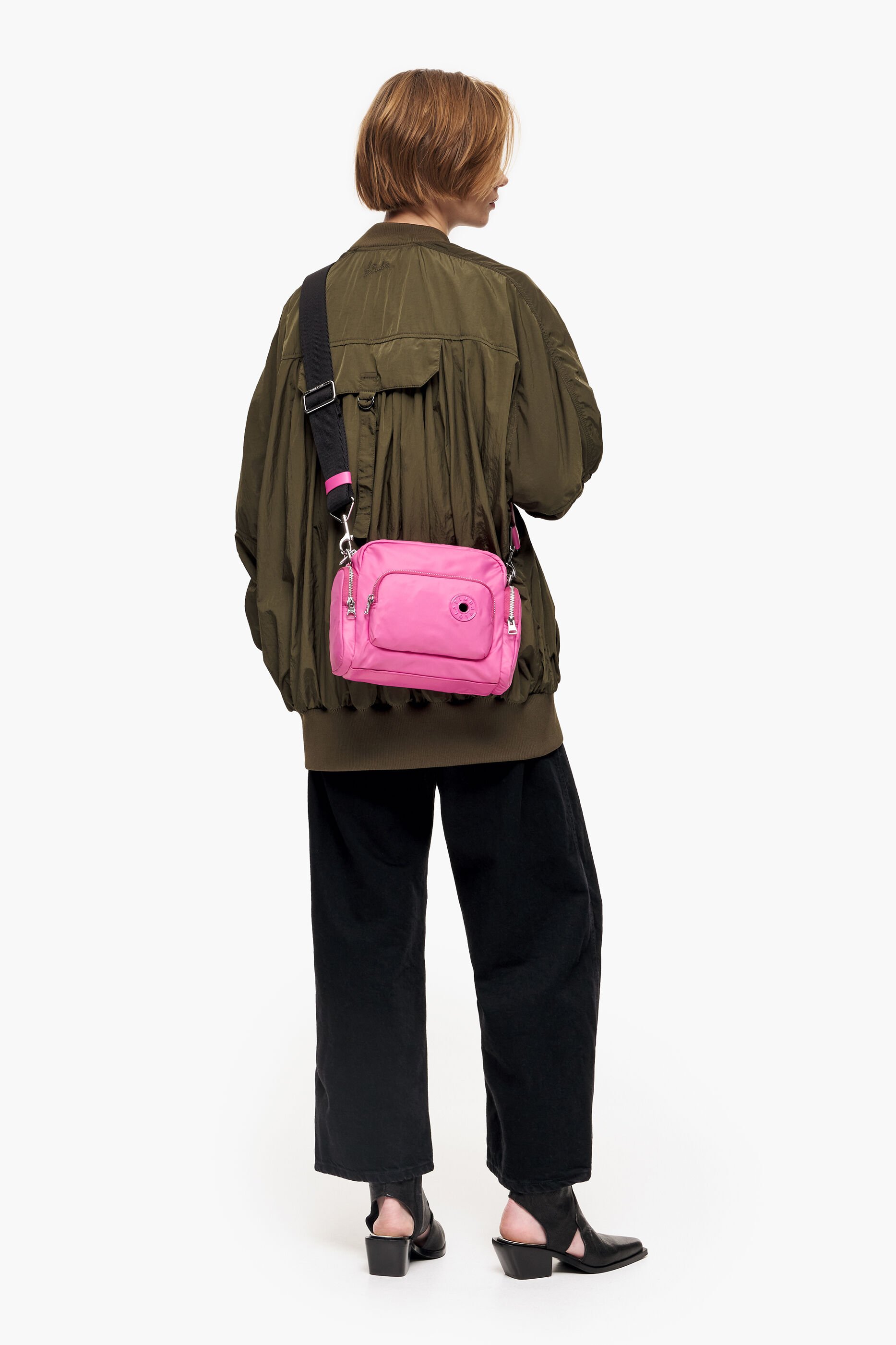 Bolsa de ombro M em nylon rosa