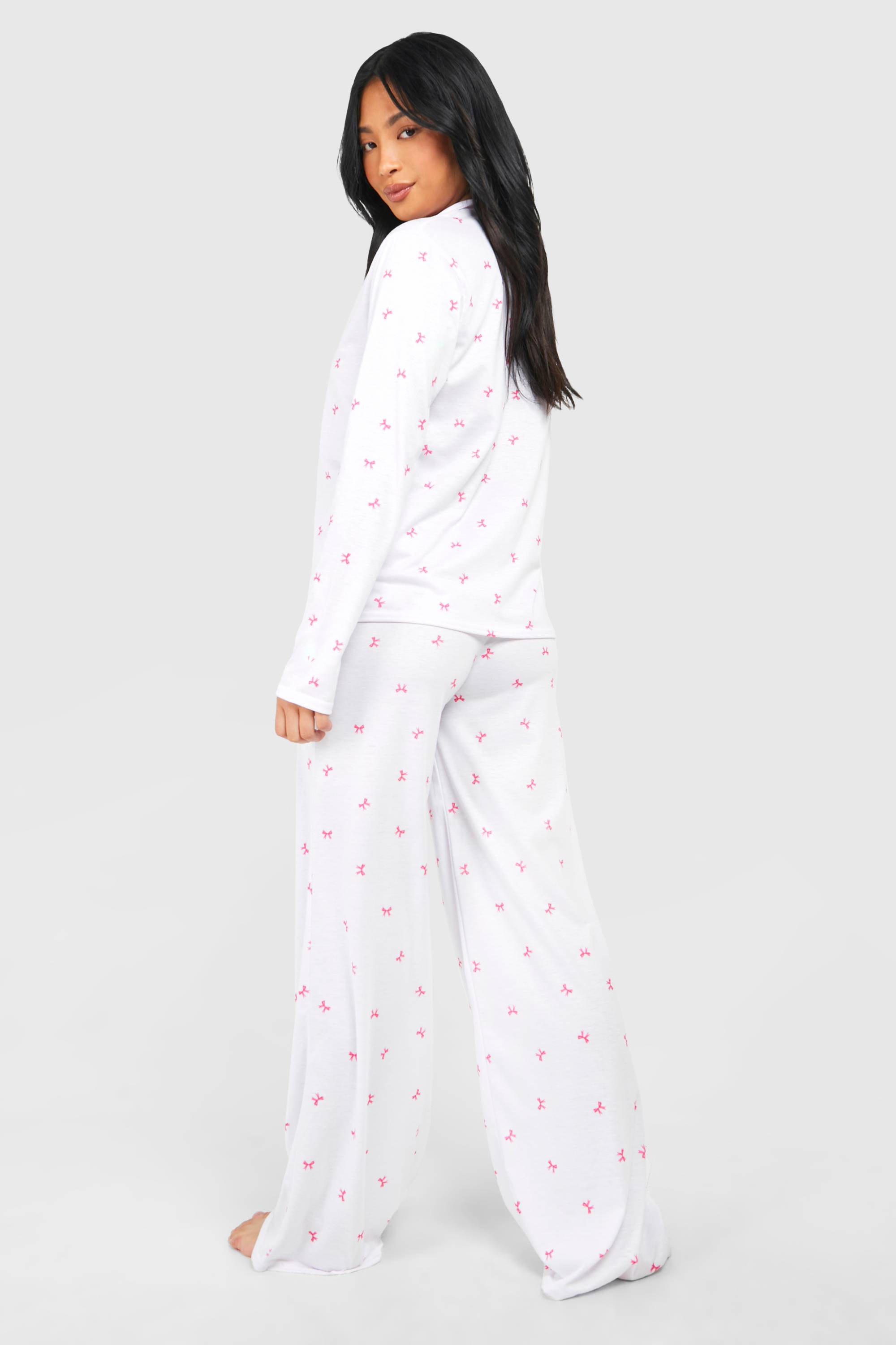 boohoo Ensemble De Pyjama Petite À Manches Longues Imprimé Nœuds Avec Pantalon