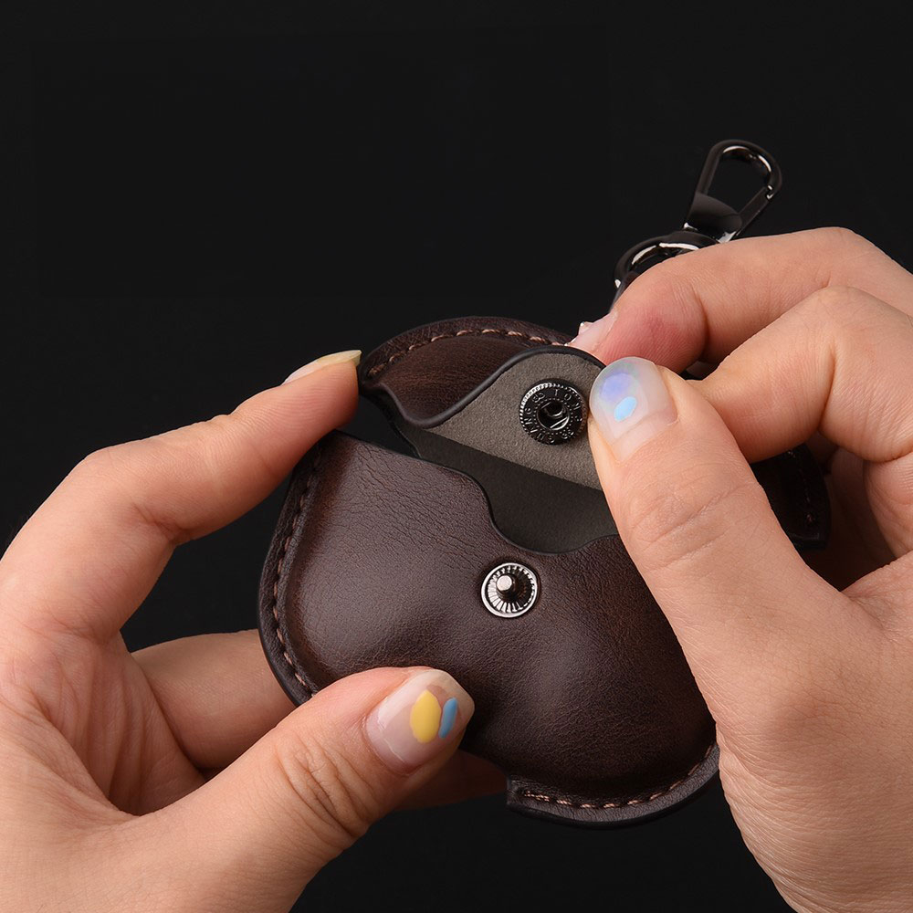 AirPods 4 Leder Case Schutzhülle mit Karabinerhaken - Dunkelbraun