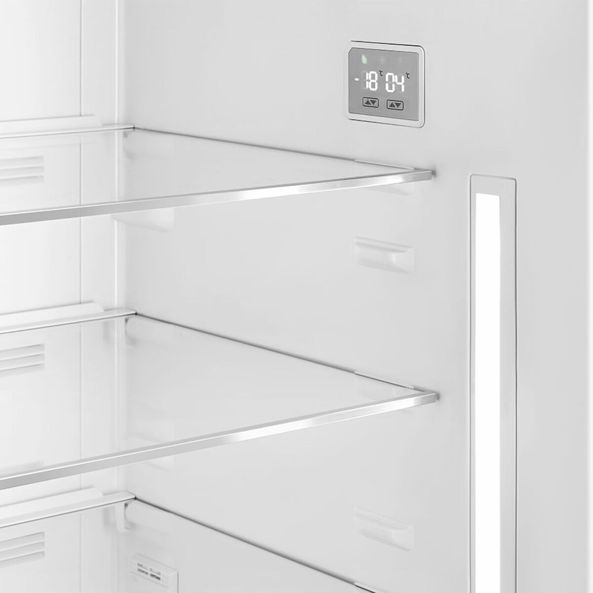 Smeg FAB38RWH6 Kombiskap høyrehengslet 70 cm, hvit
