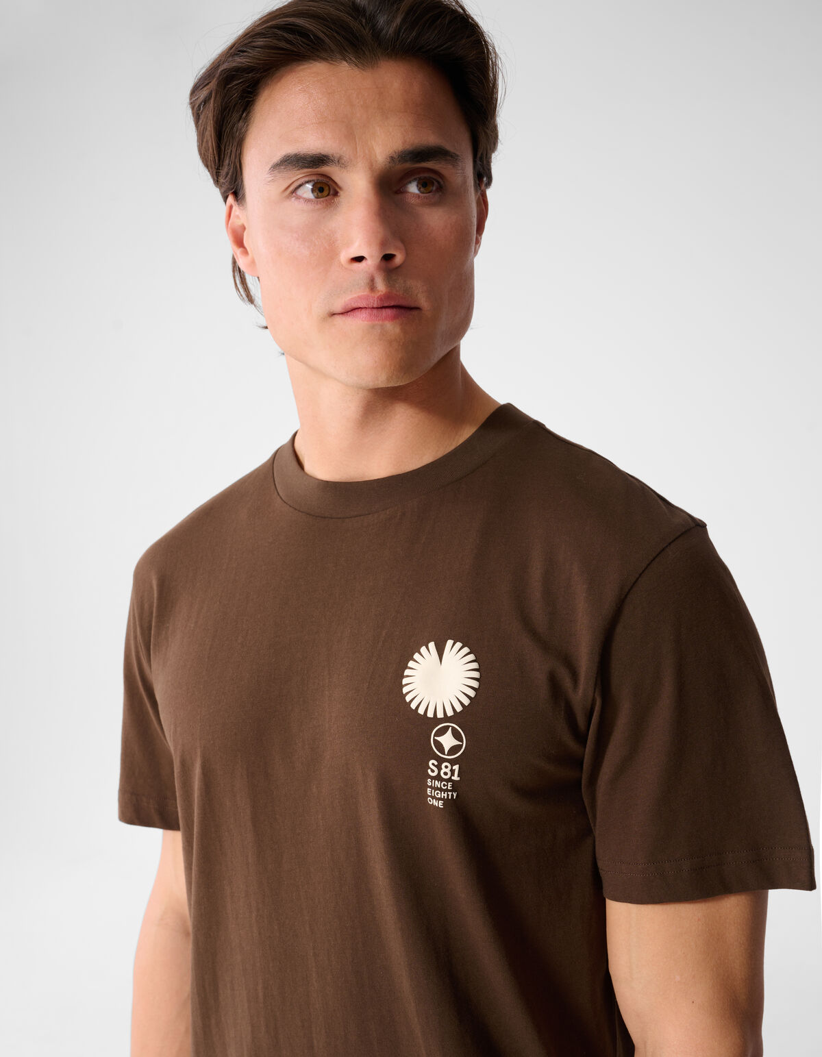 Radar Artwork T-shirt Donkerbruin