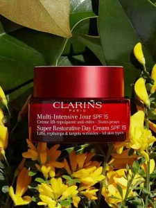 CLARINS Super Restorative Day Cream SPF15 All Skin Types, 50 ml