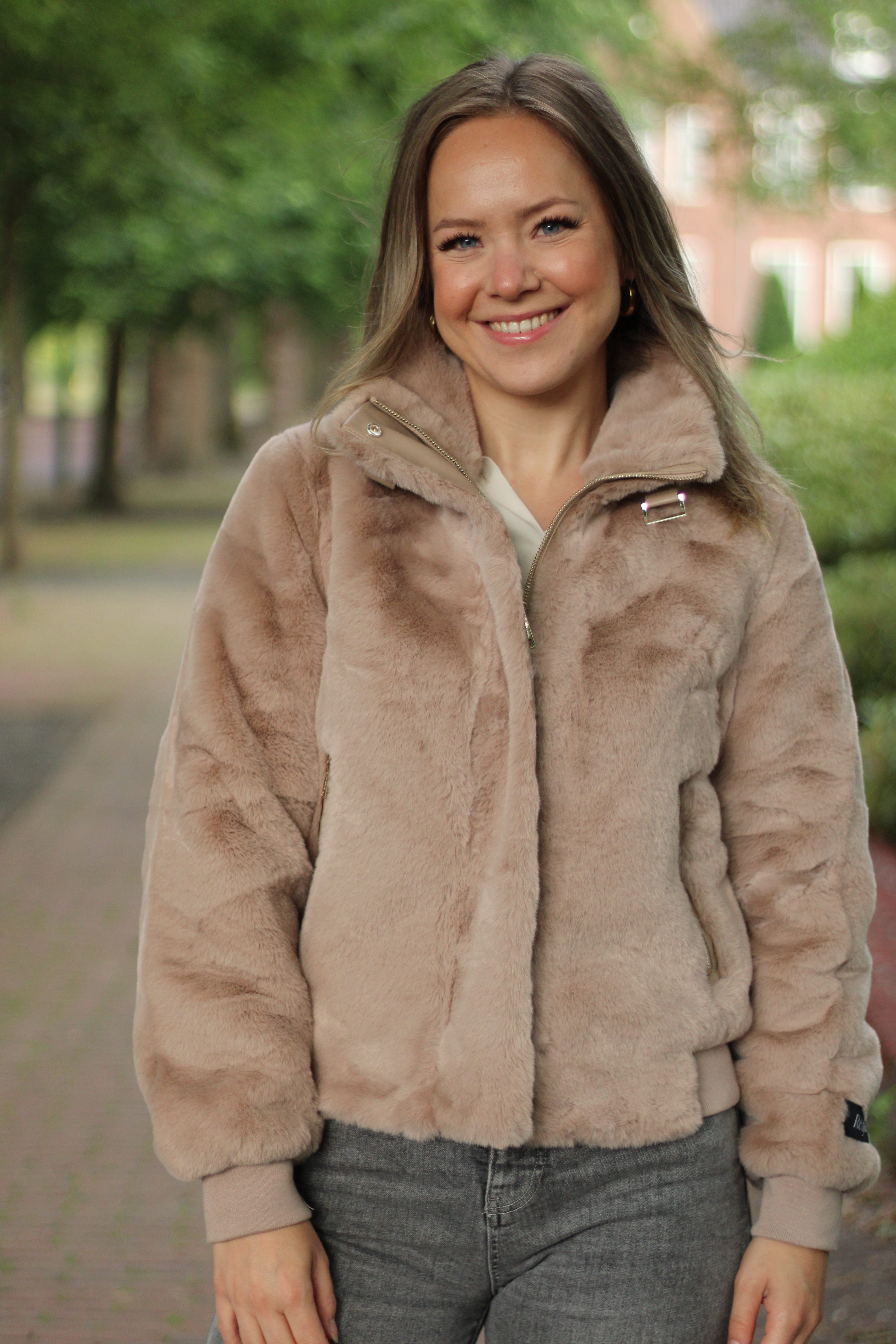 Rino & Pelle - Ambra Short Fake Fur Jacket - Oat