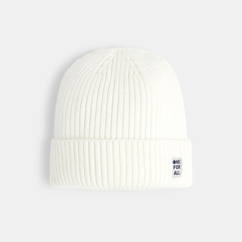Bonnet en tricot côtelé blanc garçon