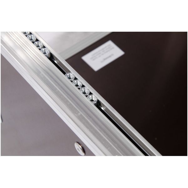 Thon Triple Door Rack 8U 55