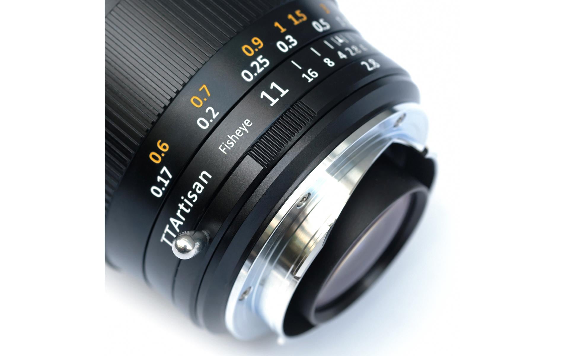Festbrennweite 11mm F/2.8 – Nikon F<br>Fischaugenobjektiv mit grandiosem Weitwinkel-Sichtfeld