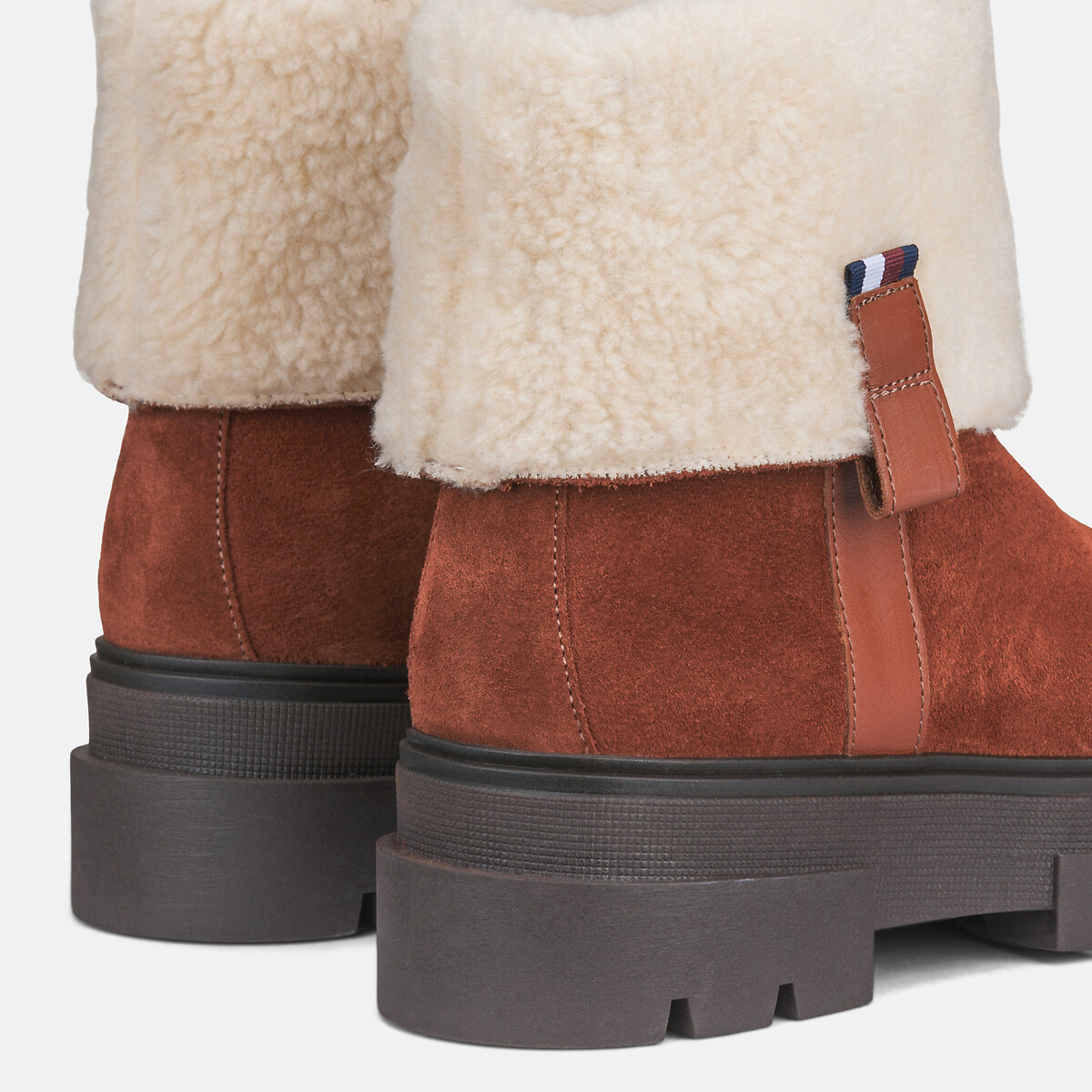 TOMMY HILFIGER<br>Botas de tornozelo em couro forrado