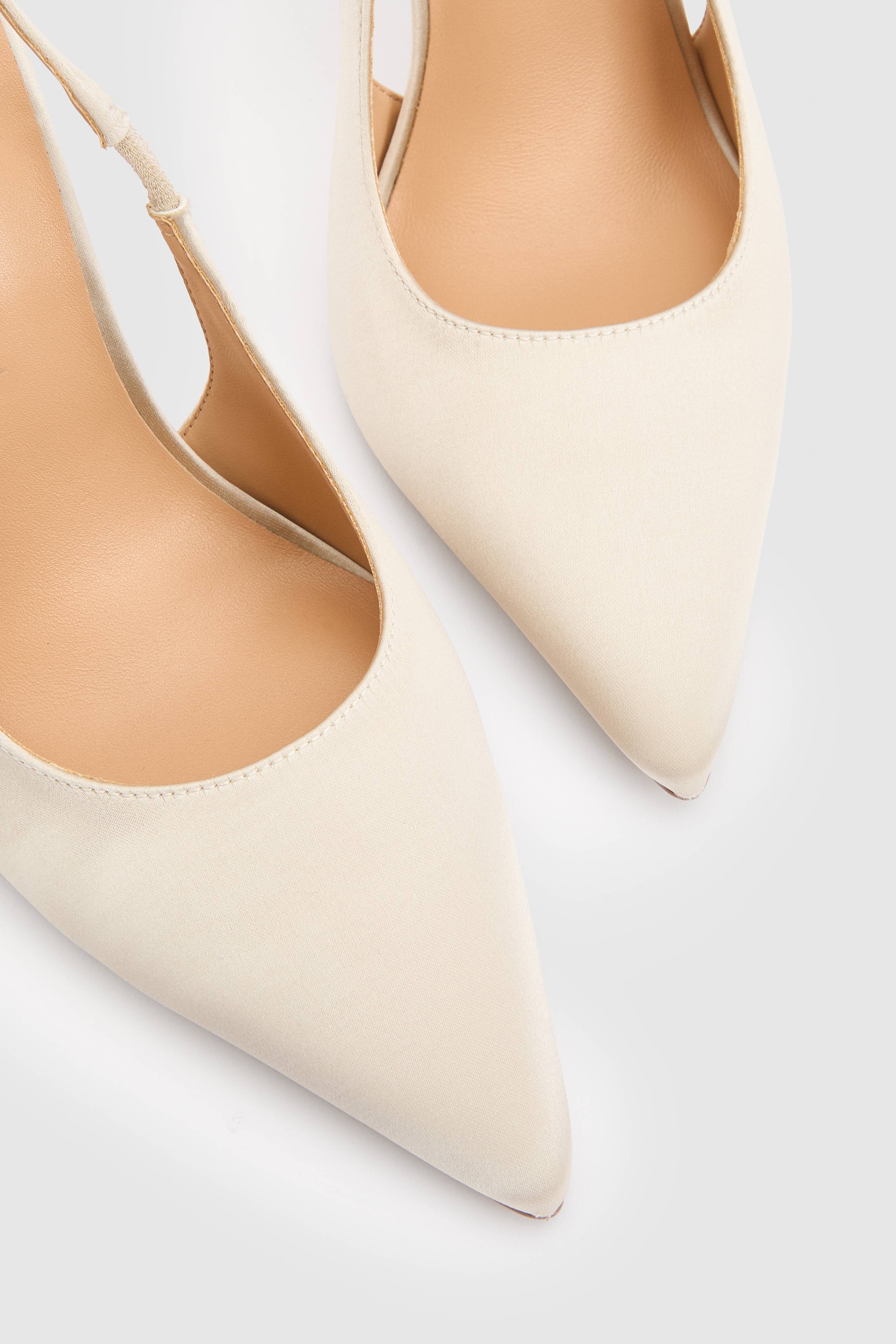 KarenMillen Escarpin À Bride Arrière En Satin Avec Talon