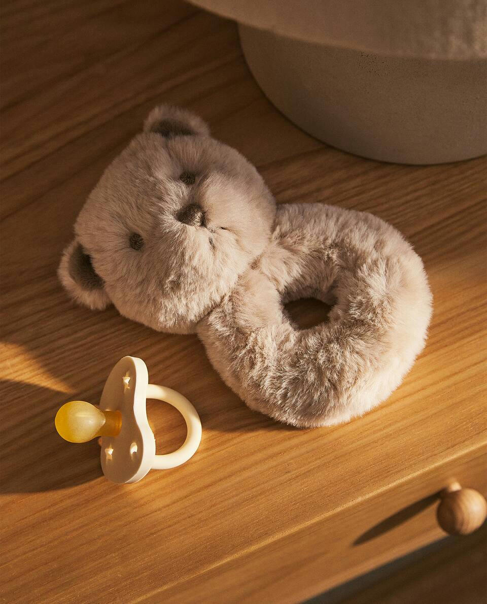 URSO DE PELÚCIA INFANTIL COM CHOCOLATE