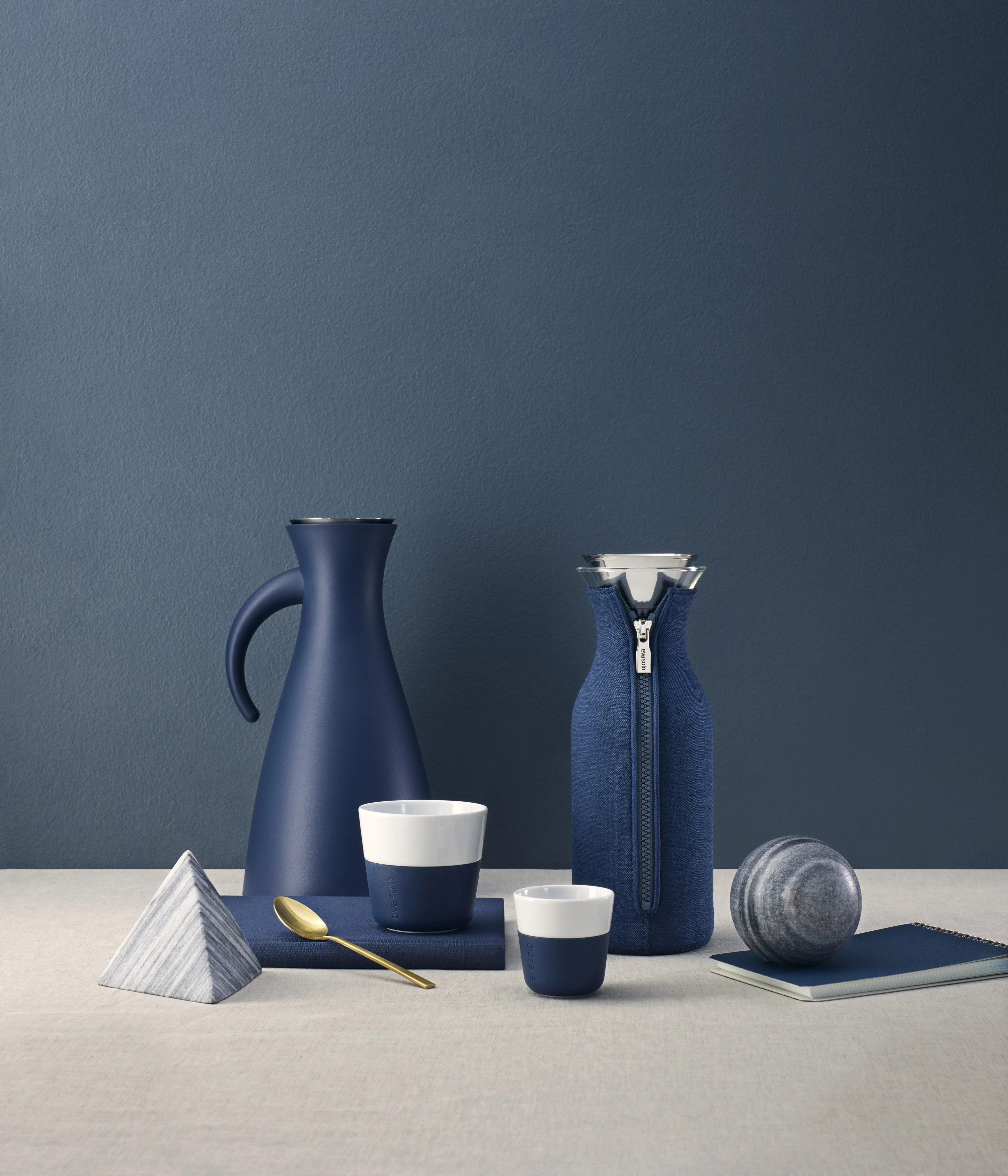 STOPPE-GOUTTE - Carafe métal | Bleu