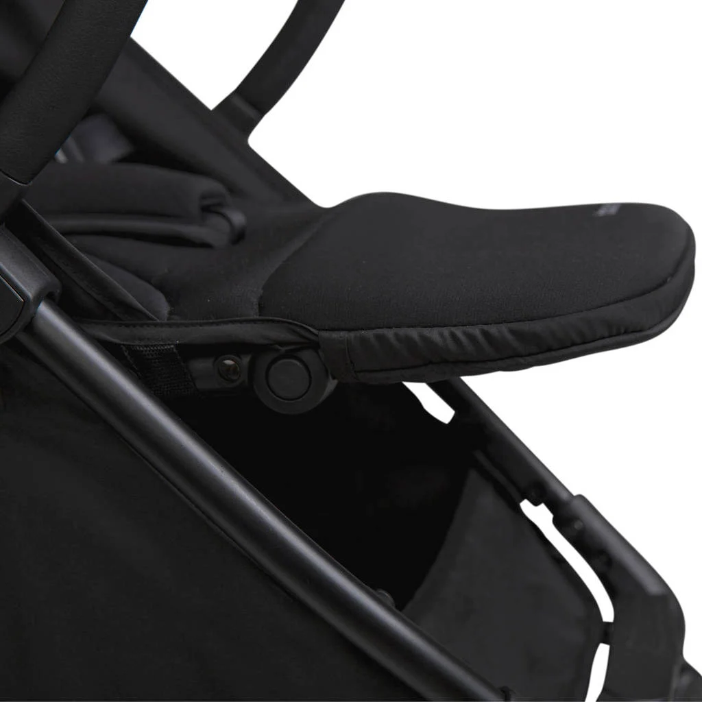 Beatle compact stroller black