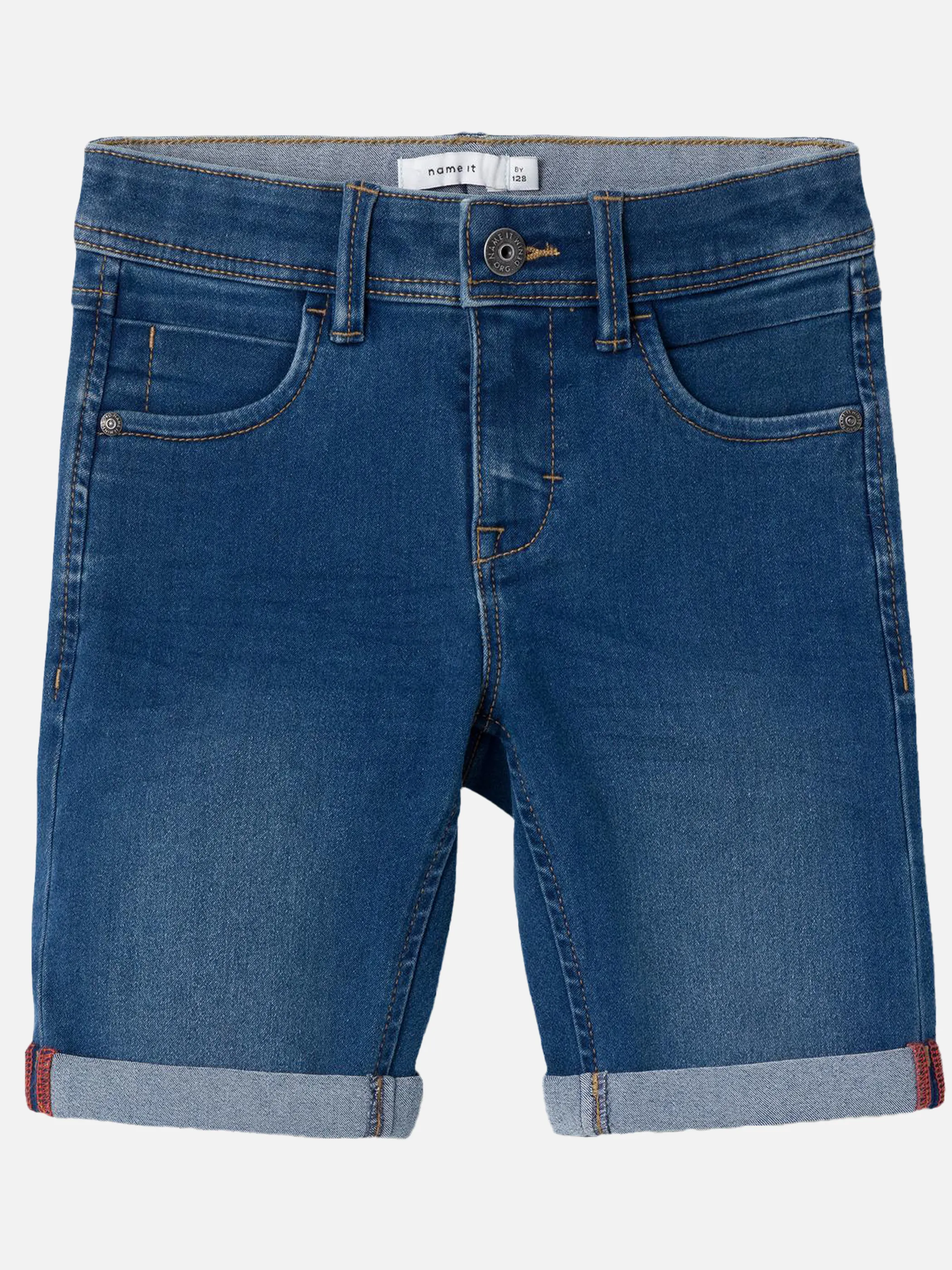 Jungen Shorts in kurzer Form