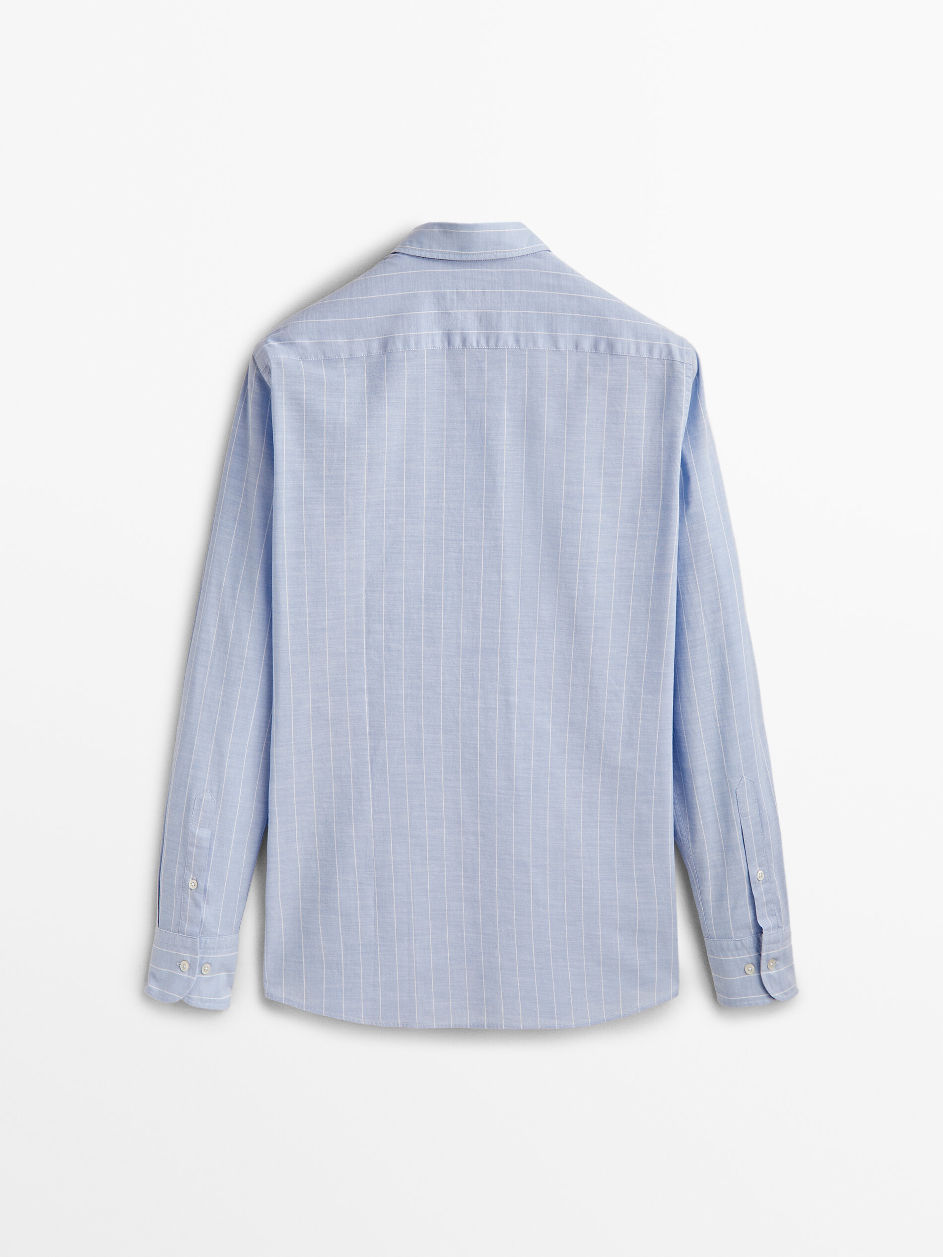 Camisa listrada de algodão com textura irregular e modelagem regular - AZUL CLARO