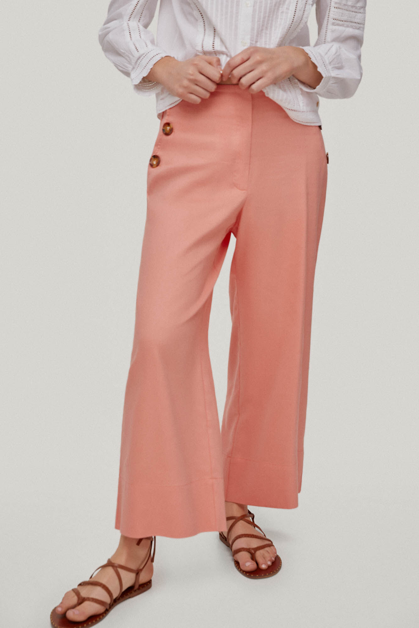 Calças cropped com botões - Laranja