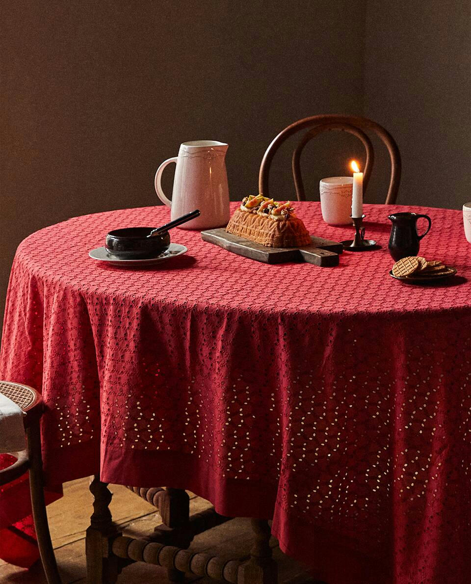 TOALHA DE MESA DE NATAL EM ALGODÃO BORDADO