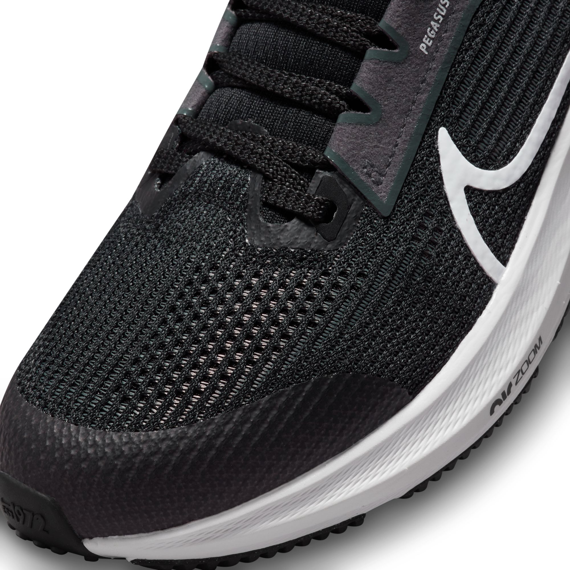 Air Zoom Pegasus 40 Junior 001/Black/White/Iron Grey