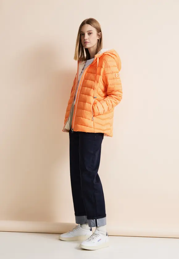 Kurze Steppjacke - strong apricot