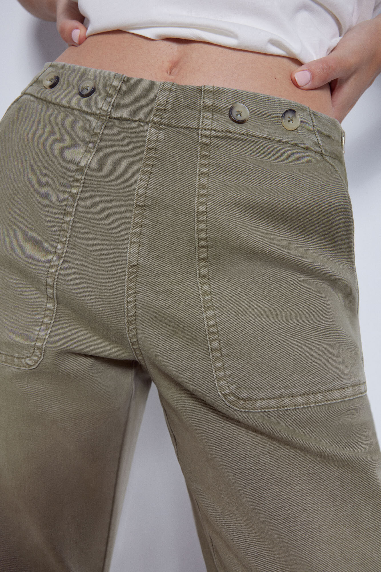 calça cargo de perna reta