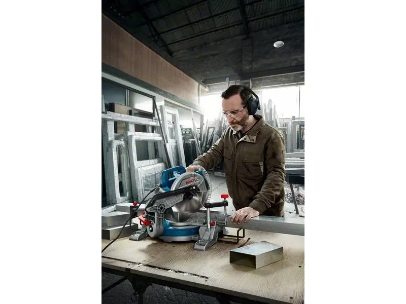 Bosch GCM 216, Enkelt facet, 4800 rpm, 47°, 47°, 45°, 60 x 123 mm