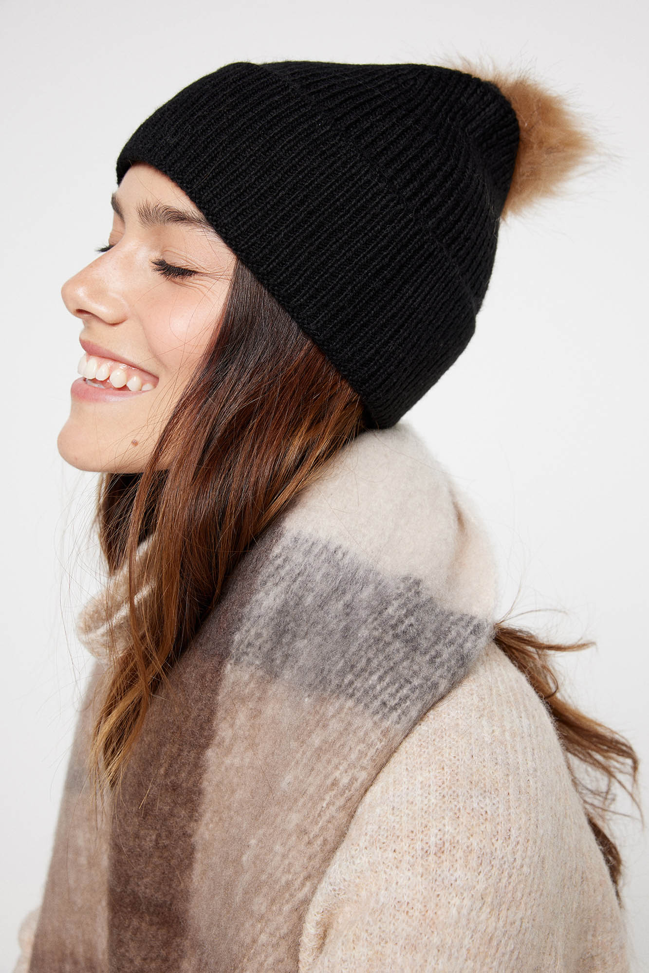 Gorro de lã com pompom