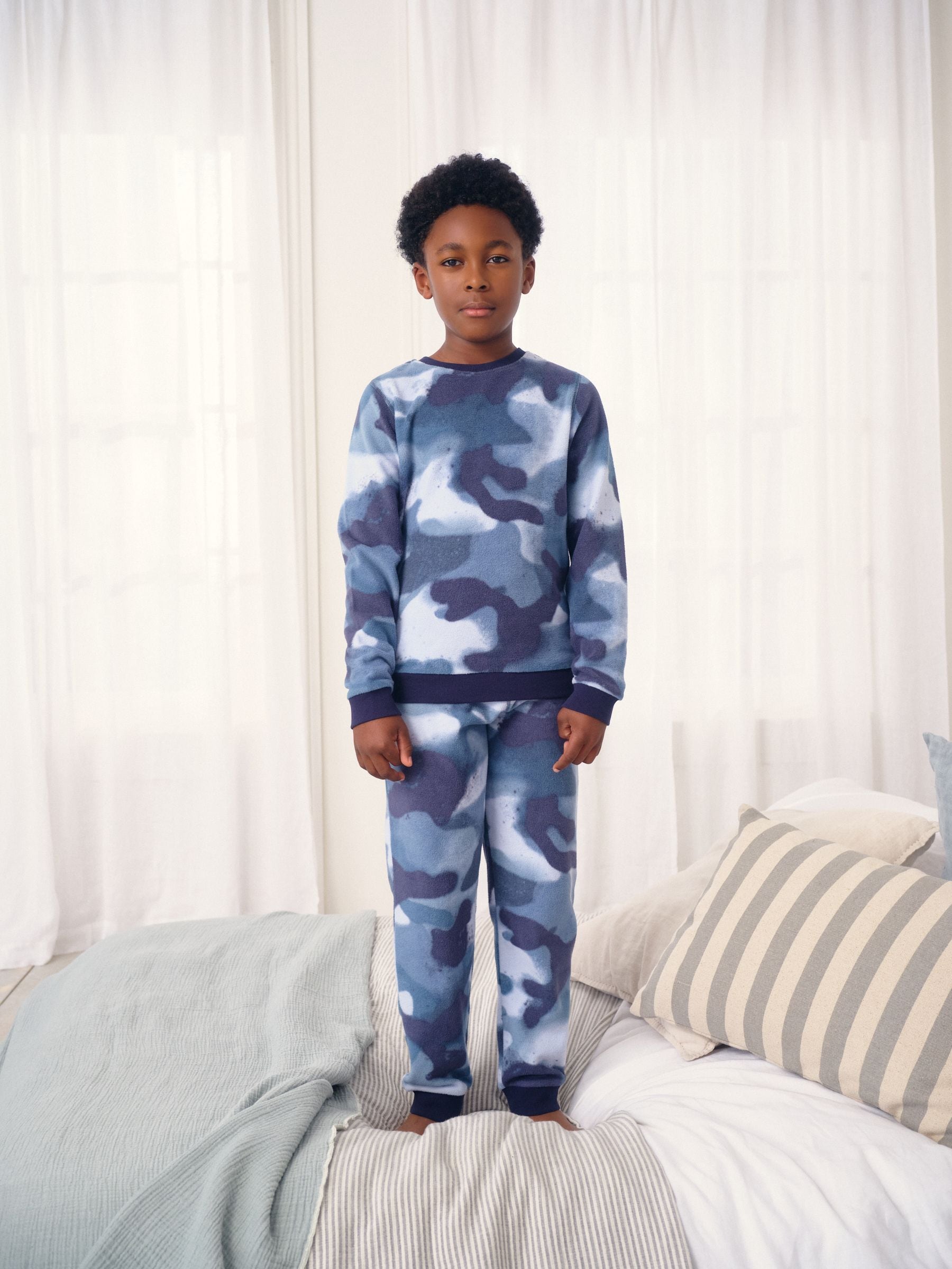 Blauwe camouflage spray - Enkele behaaglijke fleece pyjama (3 - 16 jr)