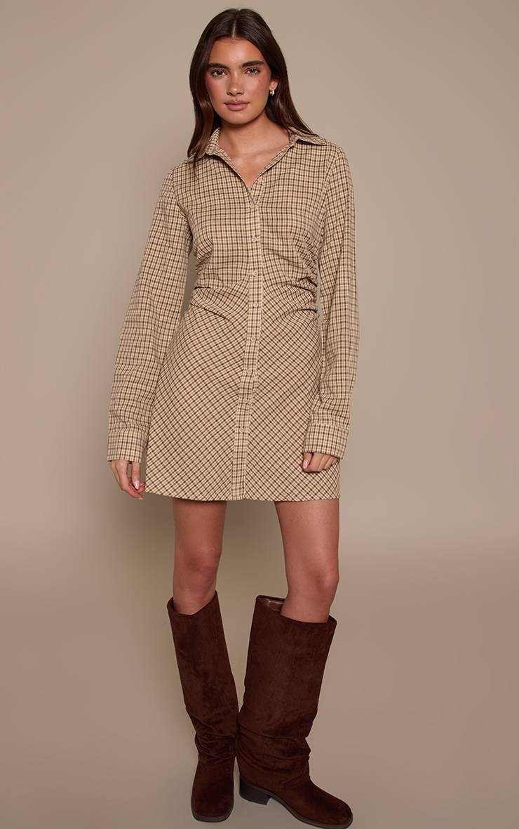 Crème Robe Chemise À Carreaux Cintrée À Manches Longues Avec Boutonnage