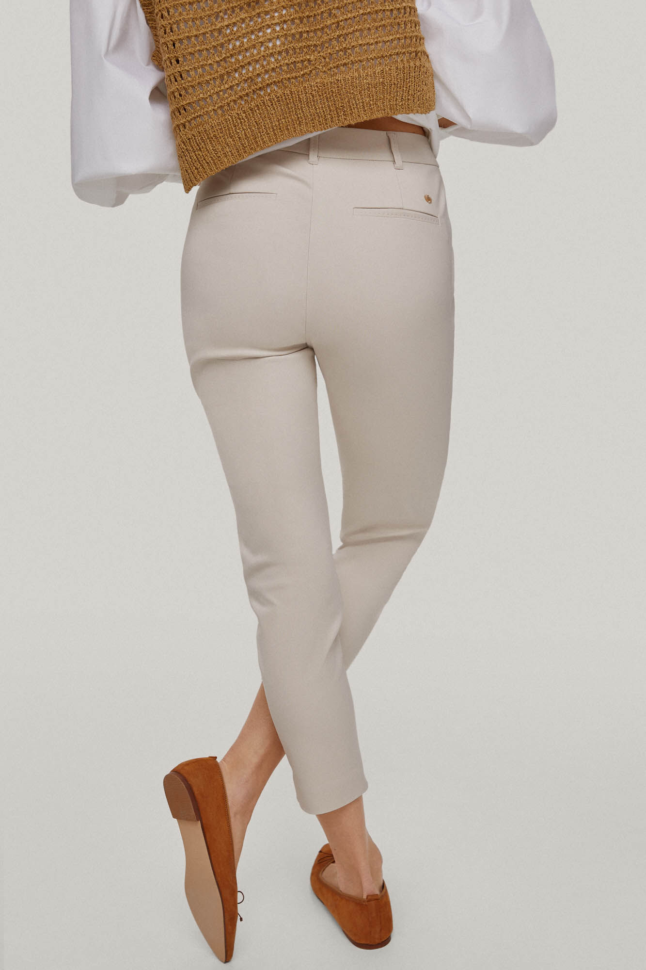 Calça técnica de corte justo - Bege