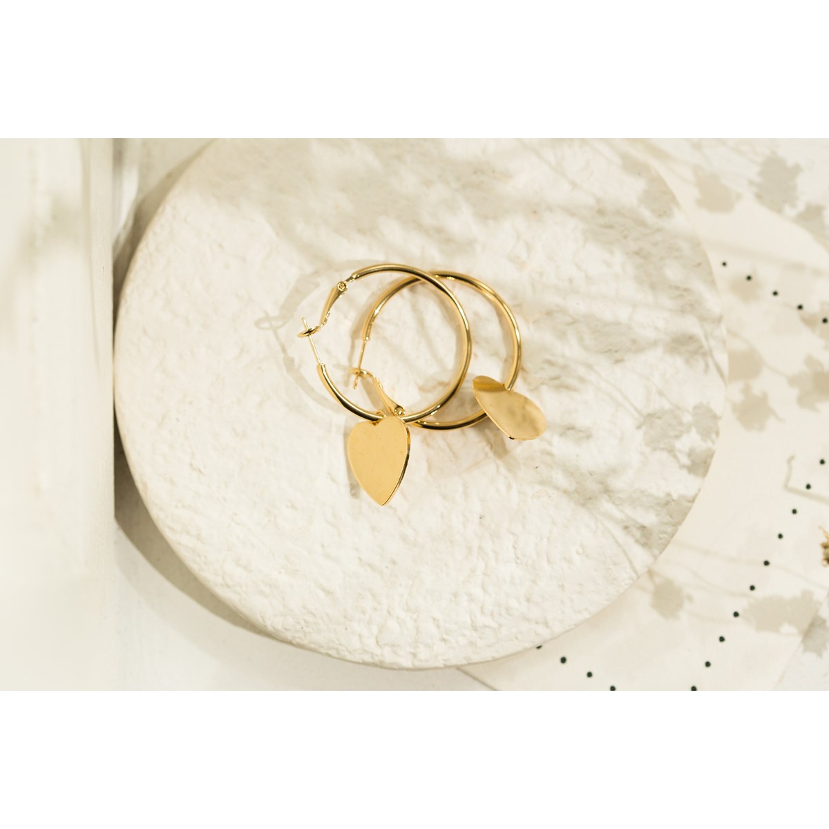 petites boucles d'oreilles créoles coeurs plaqué argent - APHRODITE
