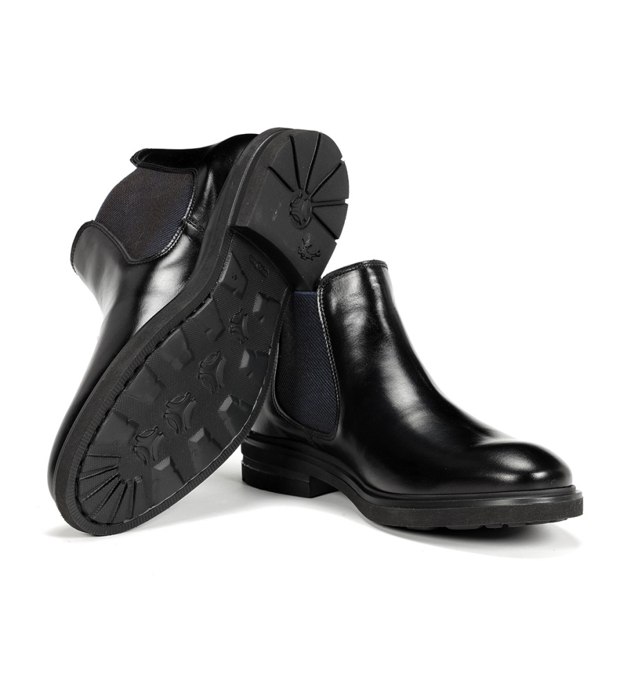 Botas de cano curto Fluchos em couro belga preto