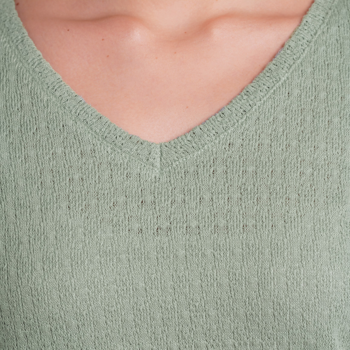 Gina Damen T-Shirt mit Knotendetail salbei