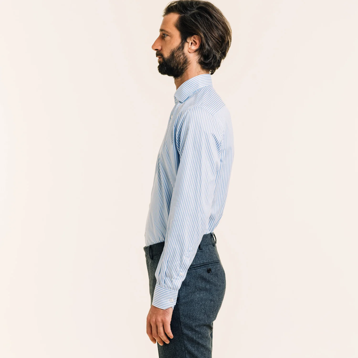 Fitted shirt in double twisted twill with blue stripes