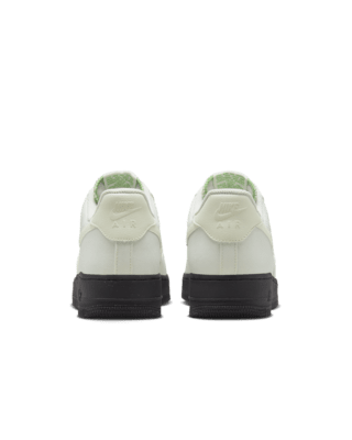 Nike Air Force 1 '07 LV8 Herenschoenen