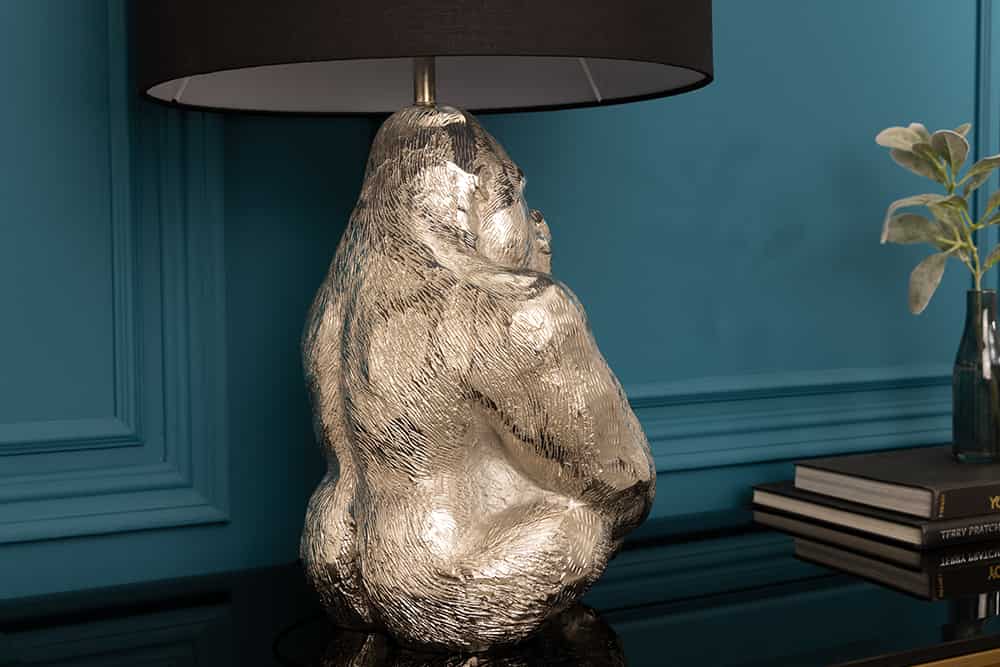 Handmade Tischlampe KONG 60cm silber Metall Affe Gorilla Dekoleuchte schwarzer Lampenschirm