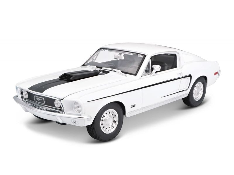 Maisto Ford Mustang GT Cobra 1968 1:18, Weiss Sammlermodell im Massstab 1:18