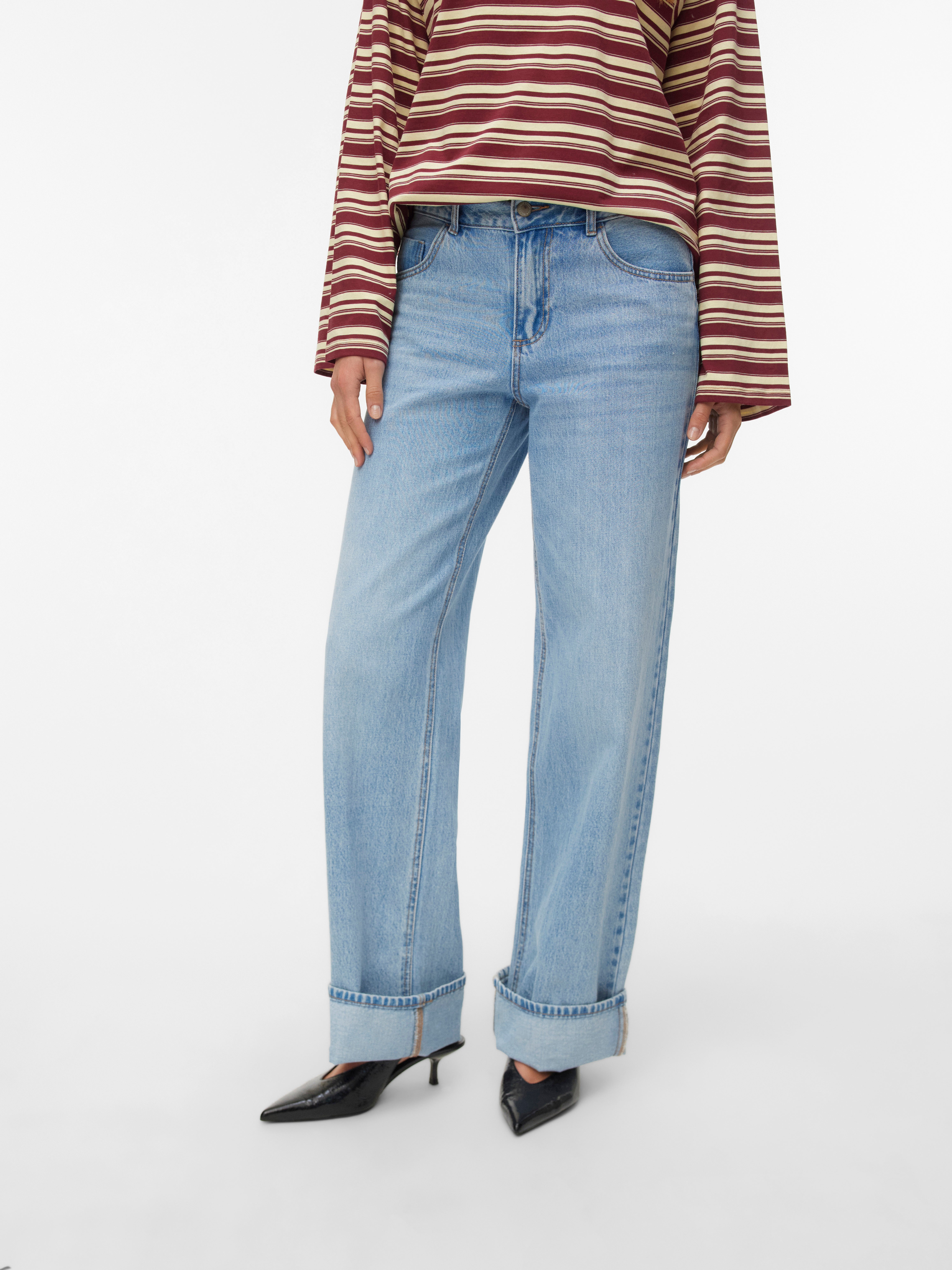 AWRENA Mid rise Wide leg fit Jeans