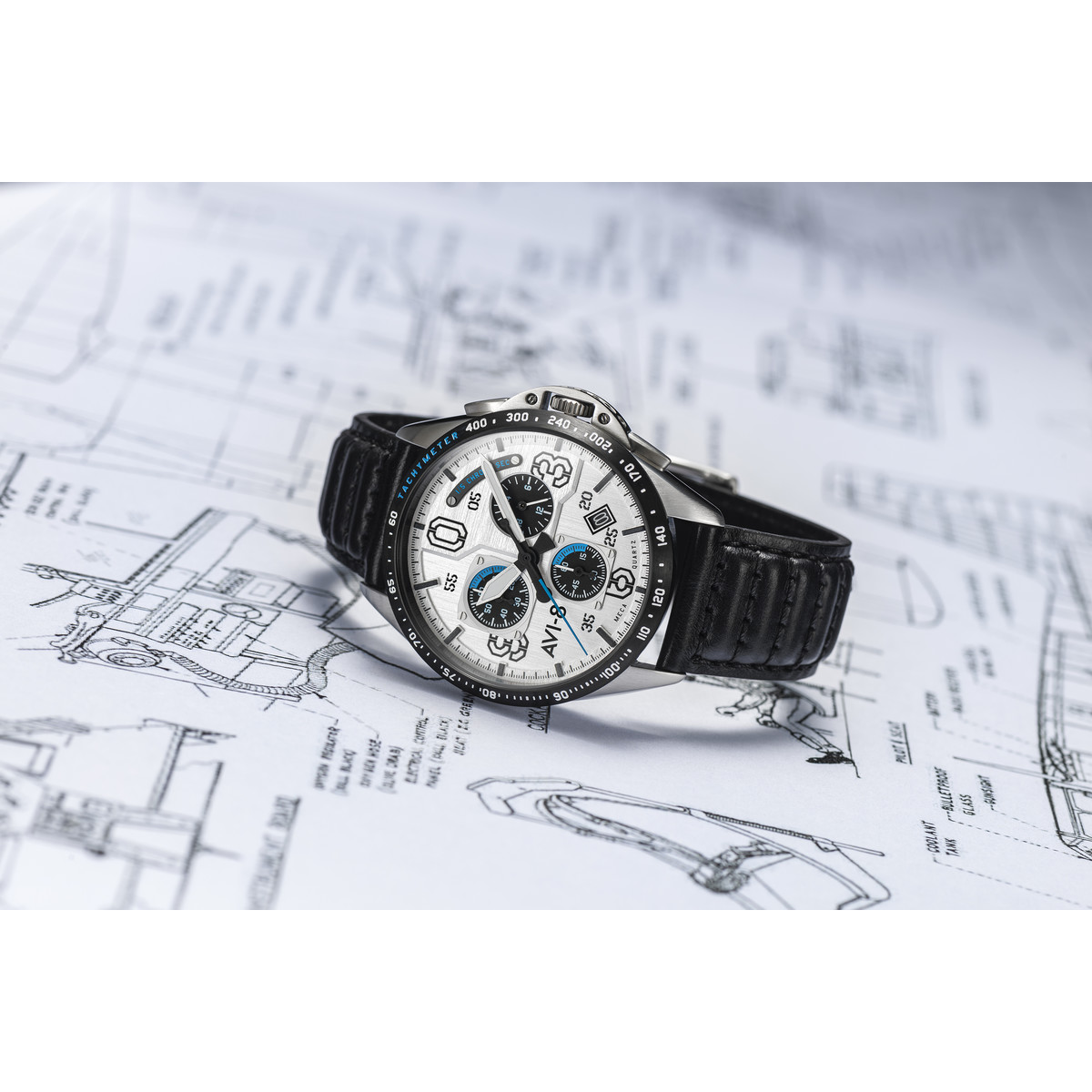 Montre AVI-8 homme chronographe acier cuir noir